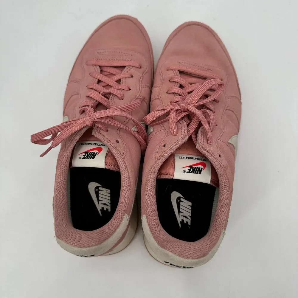 NIKE Internationalist Pink White Athletic Sneakers CW7637-991 // 9 - Picture 4 of 7